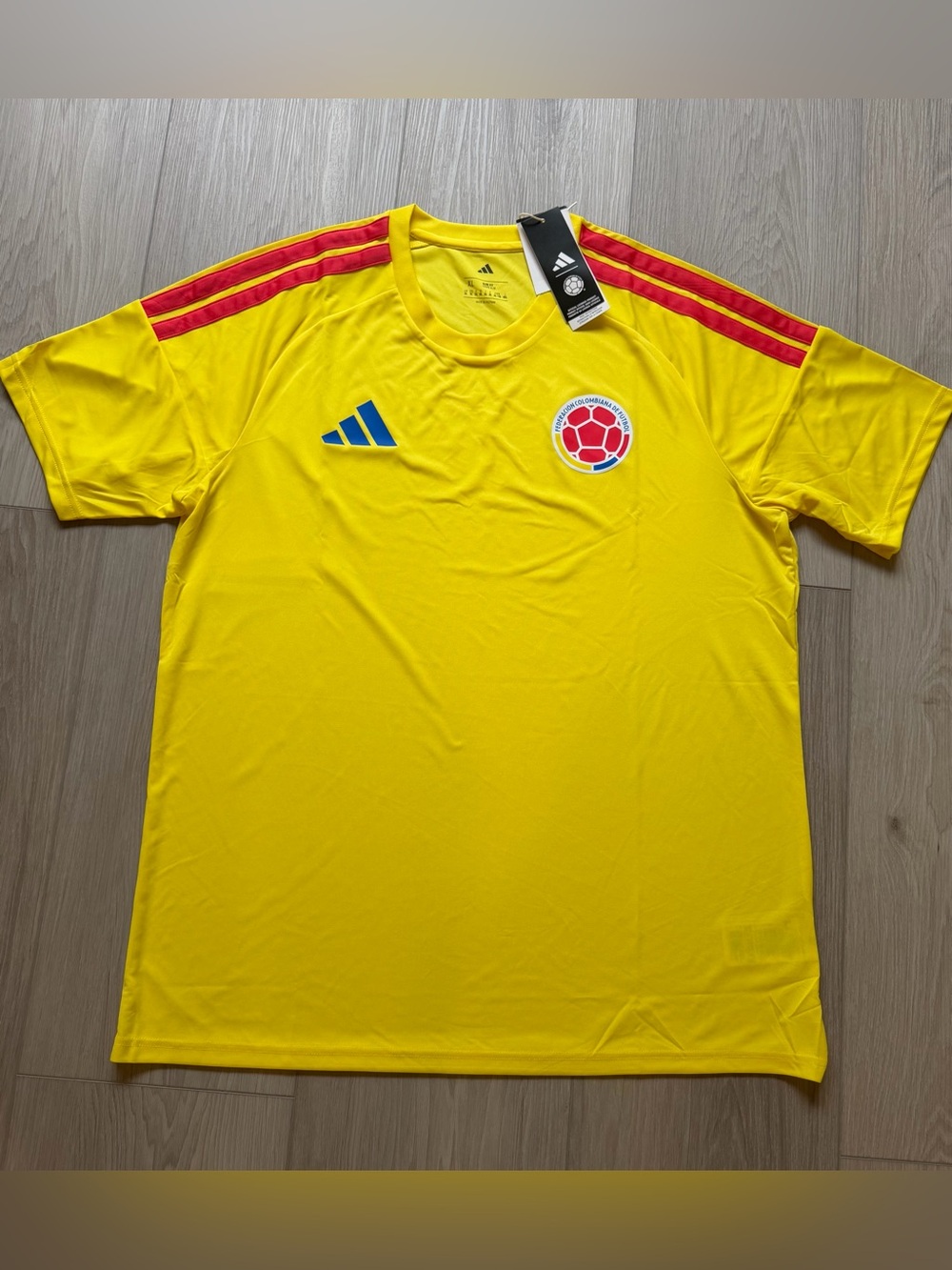New Men's Adidas Colombia 26 Home Fan Jersey Style KS3894 Size XL